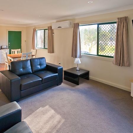 Wagga Wagga Beach Caravan Park酒店 外观 照片